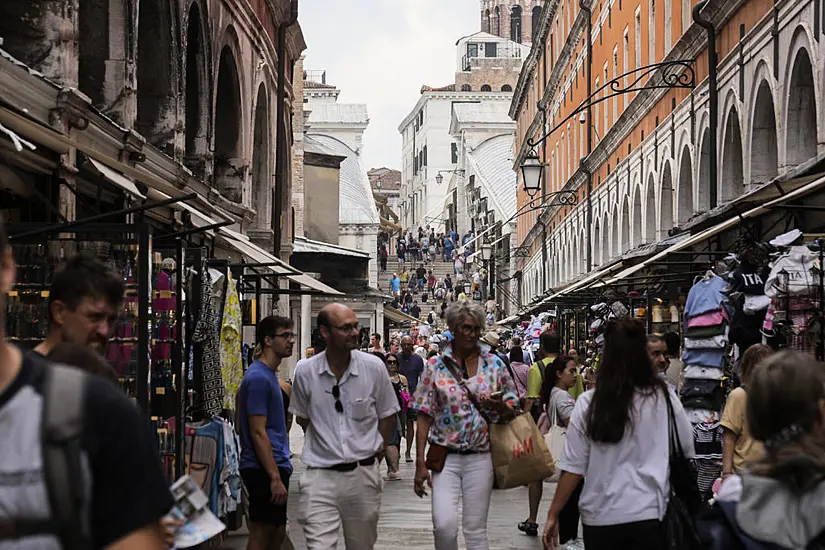 Venice Rolls Out Day-Tripper Fee In Bid To Regulate Crowds On Peak Weekends