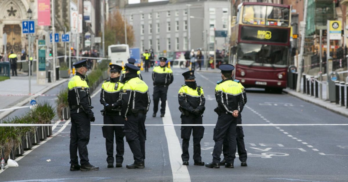 Силно присъствие на полицията остава в центъра на Дъблин след бунтовете в четвъртък
