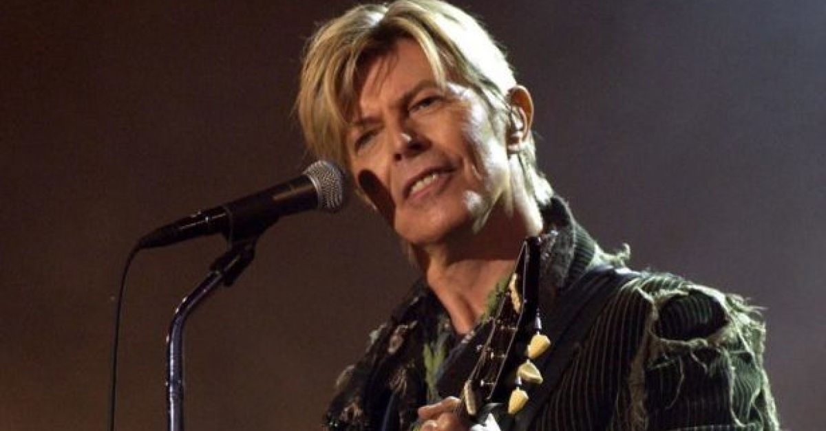 https t co ncMdD0rlJqpic twitter com AcZCxUNKtF— David Bowie Wonderworld bowieww 1 ноември 2023 г Първият най накрая