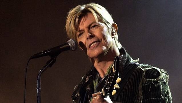 David Bowie’s Handwritten Lyric Sheet Could Fetch £100,000 At Auction