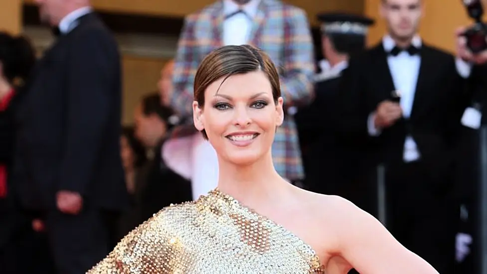 Linda Evangelista Opens Up About Cosmetic Treatment That Left Her 'Brutally Disfigured'