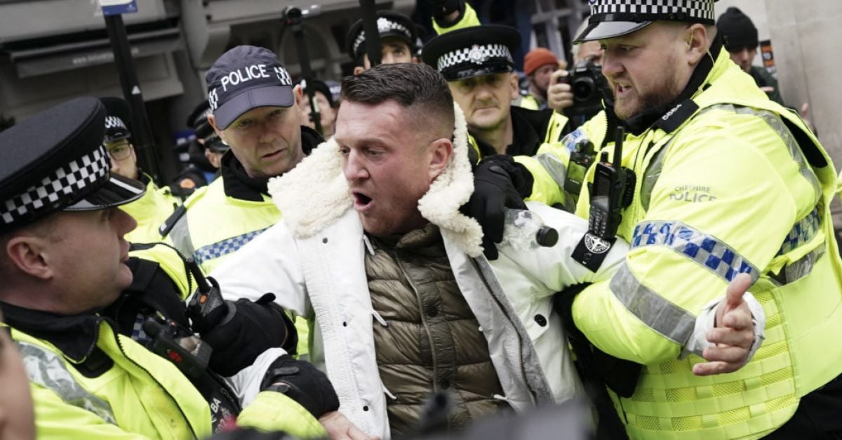 Tommy Robinson a été accusé d’une infraction pénale après avoir été arrêté lors d’un rassemblement antisémite à Londres