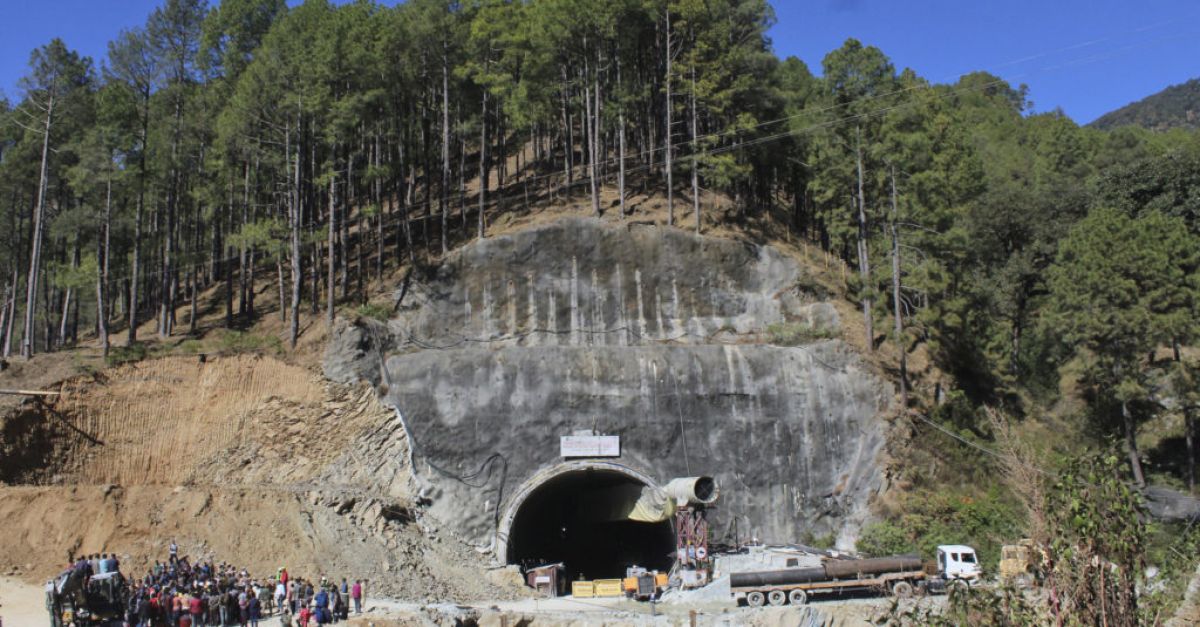 Индийски работници, блокирани в тунел в продължение на две седмици, „близо до спасяване“
