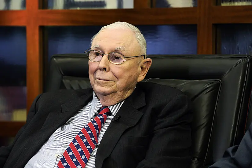 Warren Buffett Ally Charlie Munger Dies Aged 99