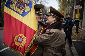 Tens Of Thousands Watch Military Parade Marking Romania’s National Day
