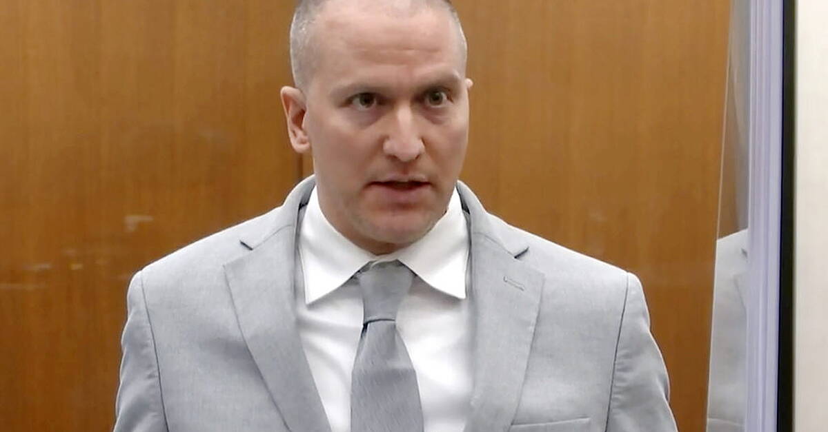 Inmate charged with attempted murder after Derek Chauvin stabbed 22 times