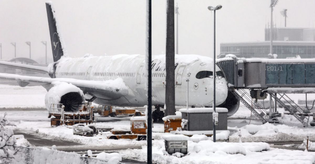 Снежна буря спира летището в Мюнхен и засяга пътуванията в Централна Европа