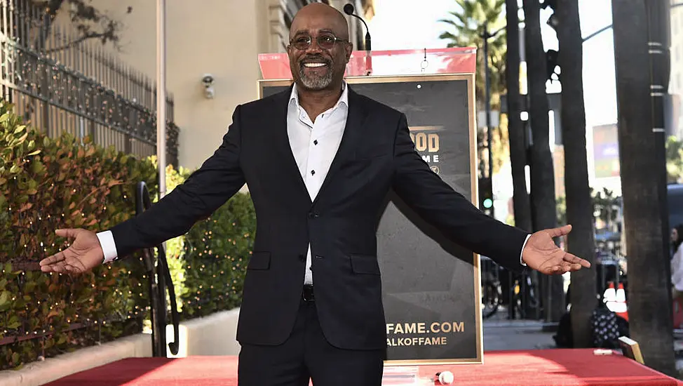 Hootie &Amp; The Blowfish Singer Darius Rucker Thanks Band In Walk Of Fame Ceremony