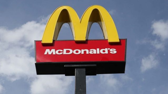 Mcdonald’s Apologises After Security Guard Mops Pavement Around Homeless Man
