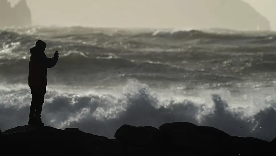 Yellow Wind And Rain Warning Issued For Two Counties