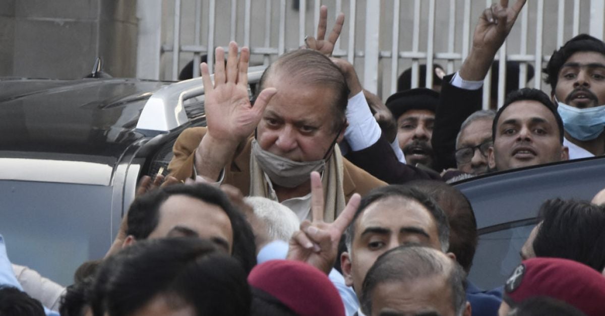 Пакистански съд отмени присъдата на бившия премиер Наваз Шариф преди изборите