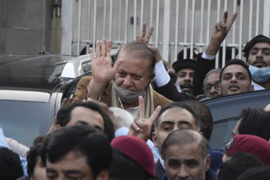 Pakistan Court Overturns Conviction Of Ex-Premier Nawaz Sharif Ahead Of Election