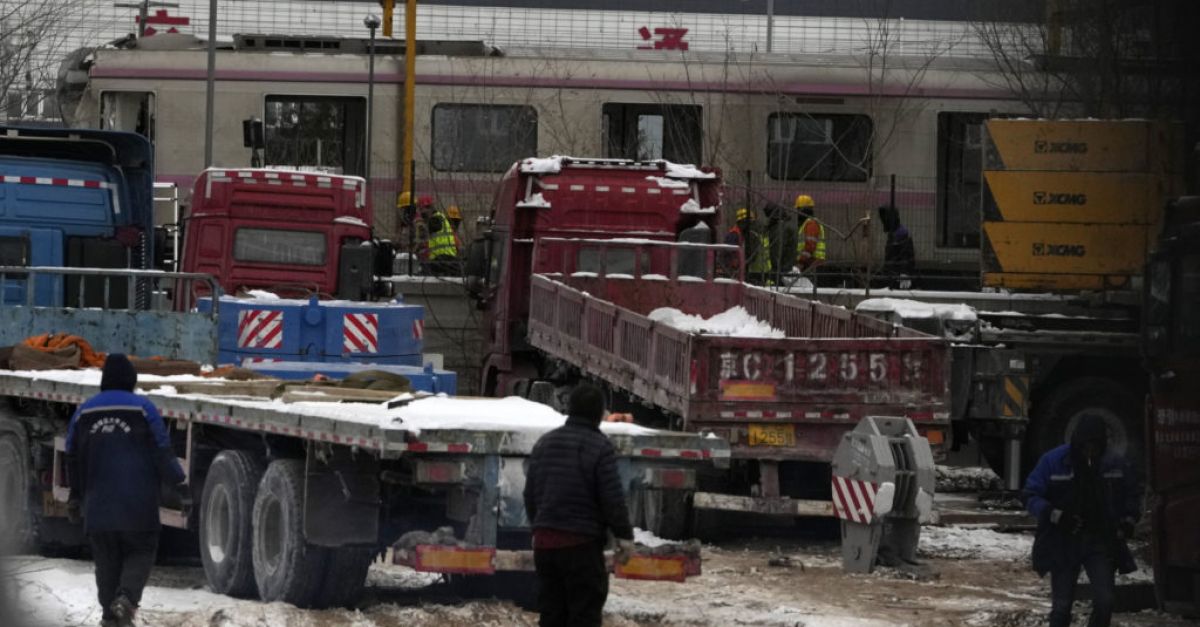 Два влака на метрото са катастрофирали при обилен сняг в