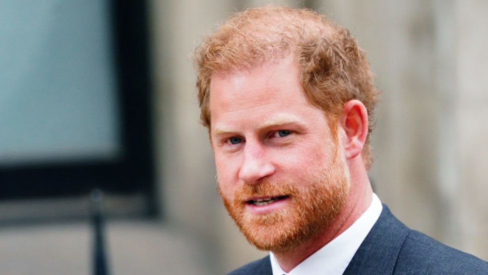 Harry Awarded €164,000 In Phone Hacking Claim Against Mirror Group