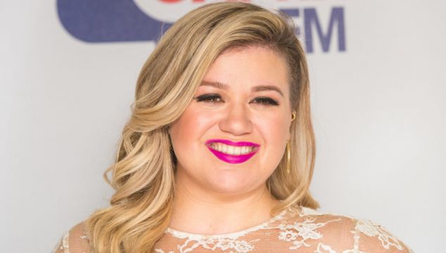 Us Singer Kelly Clarkson Scoops Top Prizes For Chat Show At Daytime Emmy Awards