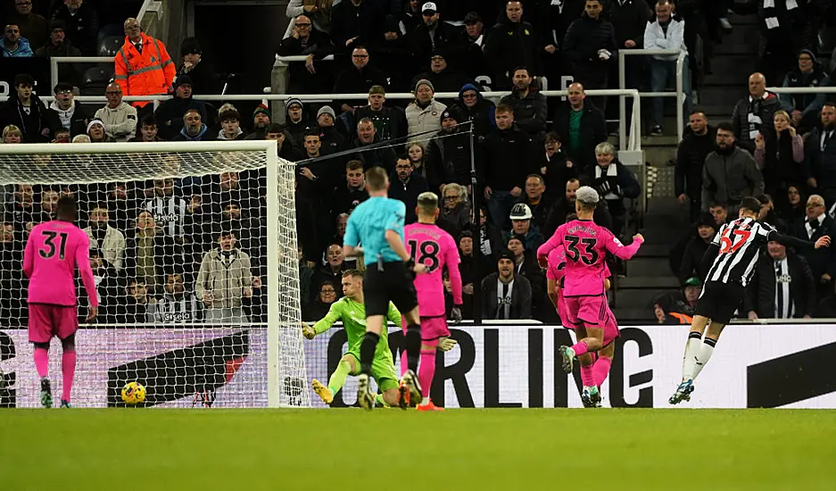 Teenager Lewis Miley Nets Maiden Goal As Newcastle Overcome 10-Man Fulham