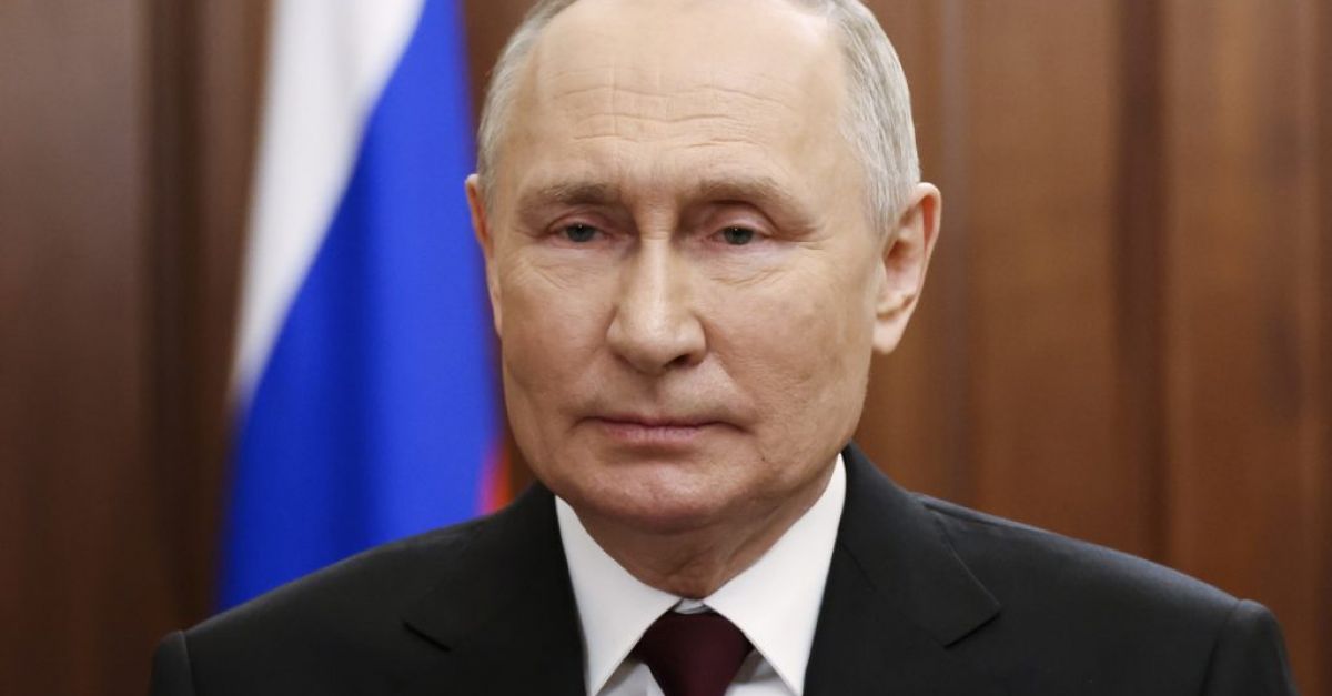 Руският президент Владимир Путин представи документи на Централната избирателна комисия