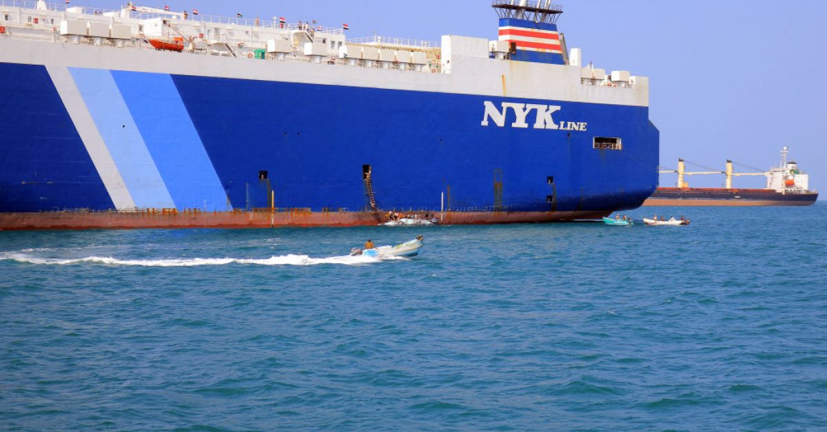 Как атаките в Червено море се отразяват на корабоплаването в Суецкия канал?