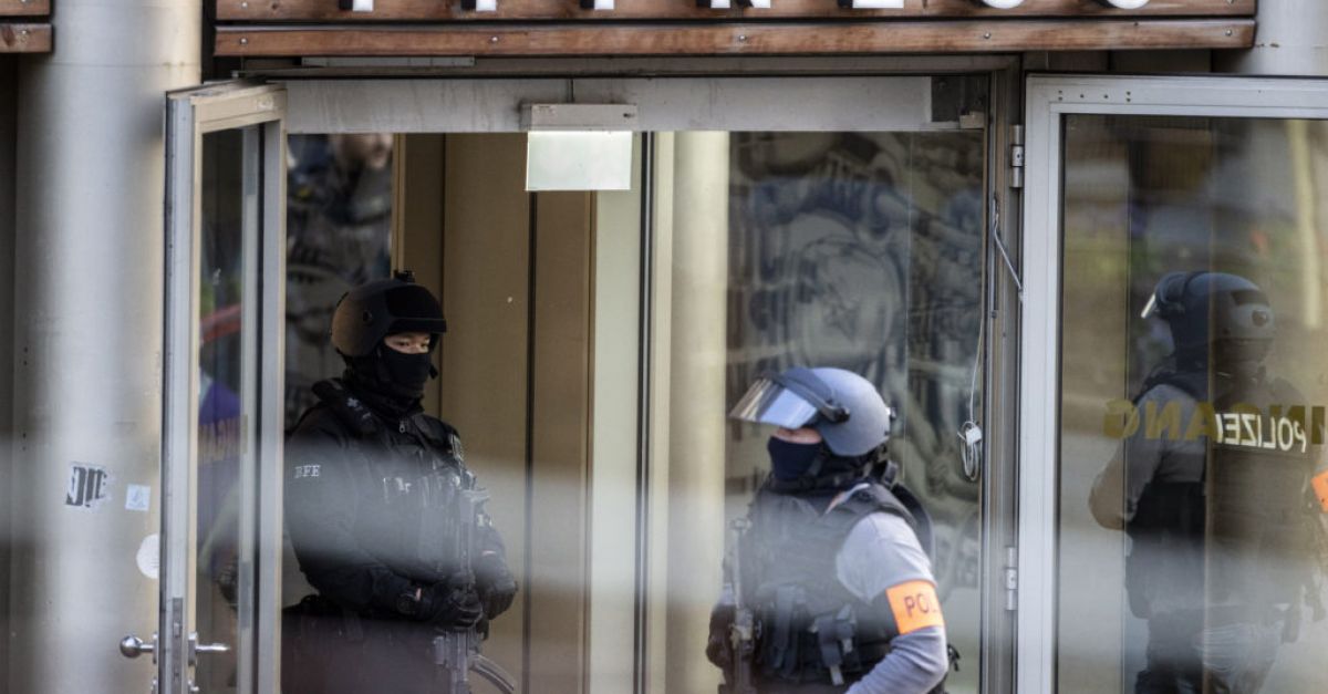 Германски съд осъди мъж, вдъхновен от групировката Ислямска държава, за две атаки с нож