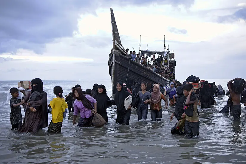 More Boats Carrying Rohingya Refugees From Bangladesh Approach Indonesia