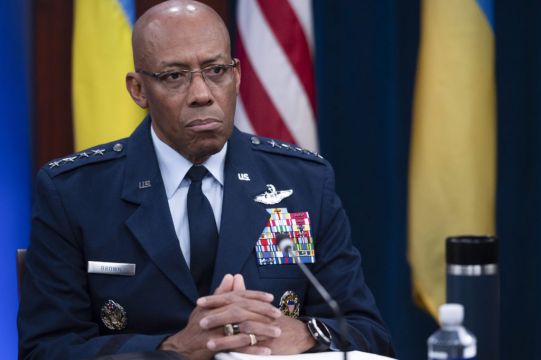 Top Us Military Officer Speaks To Chinese Counterpart In Bid To Thaw Relations