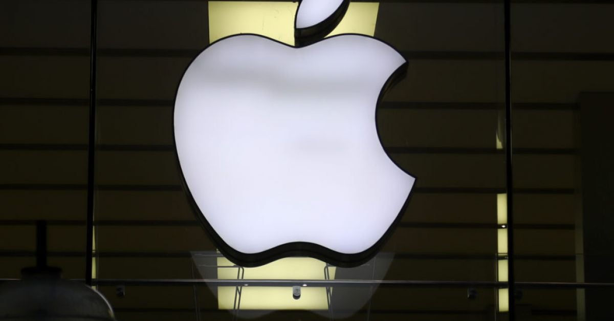 Apple спря онлайн продажбите на два популярни модела на своя