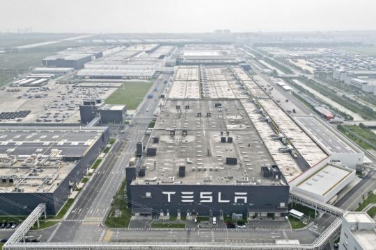 Tesla Moves Forward With Plan For Energy Storage Battery Factory In China