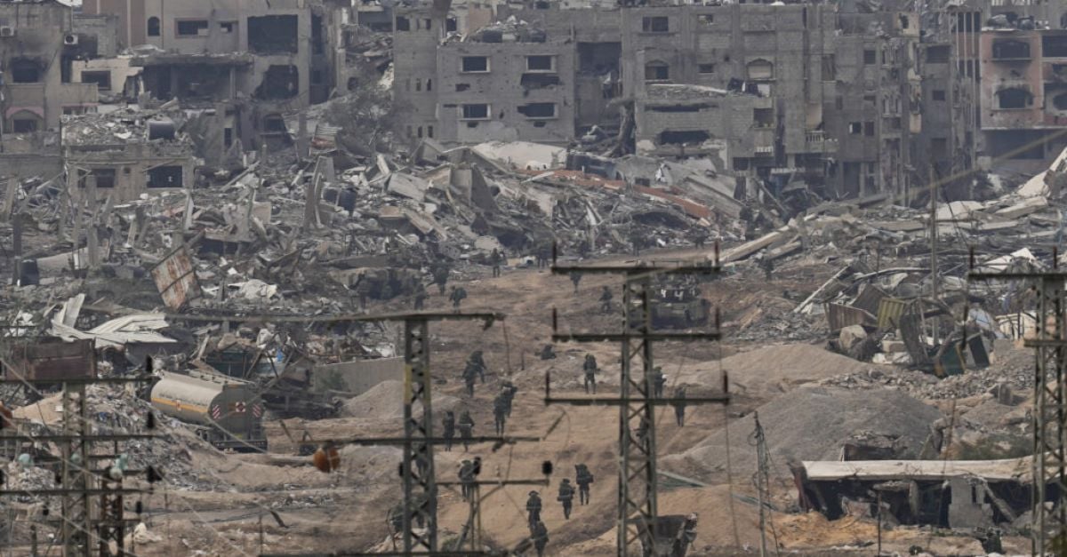 Броят на жертвите в Газа надхвърли 20 000, докато Израел разширява сухопътната война срещу Хамас