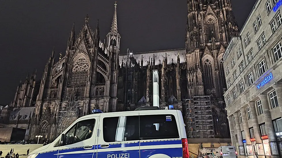 Christmas Eve Worshippers To Face Security Screening At Cologne Cathedral