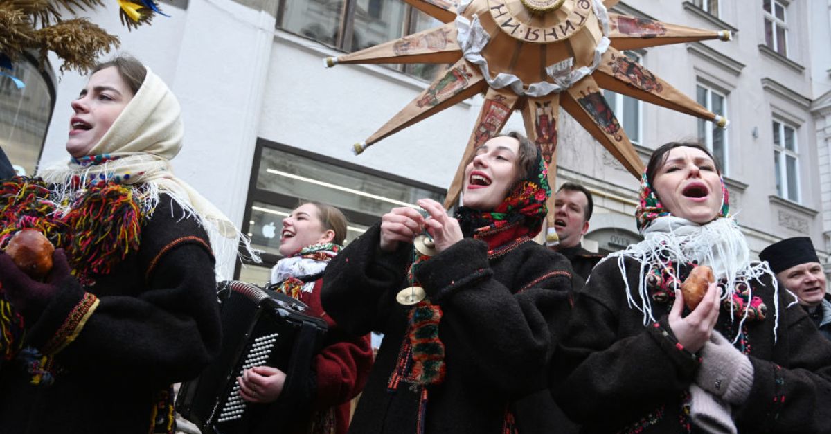 Новата Коледа в Украйна обединява католическо-православно семейство