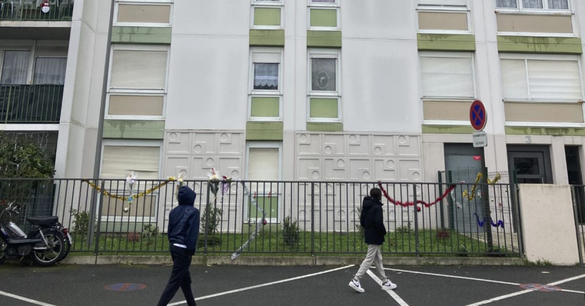 Баща задържан, след като четири деца и майка им бяха убити в дома си във Франция