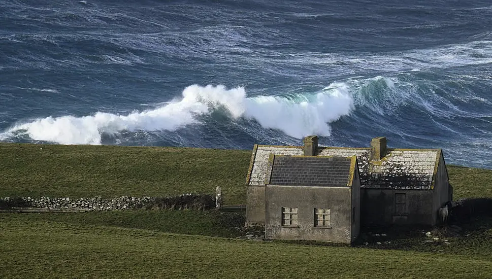 Storm Gerrit Hits Ireland With Very Heavy Rain And Strong Winds