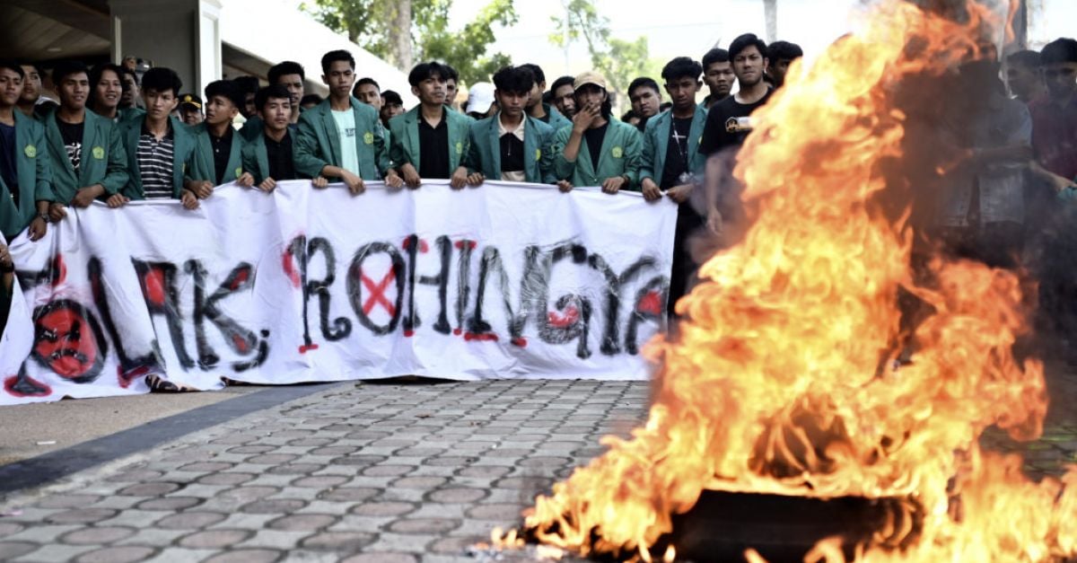 Students call on Indonesian government to clamp down on refugee arrivals
