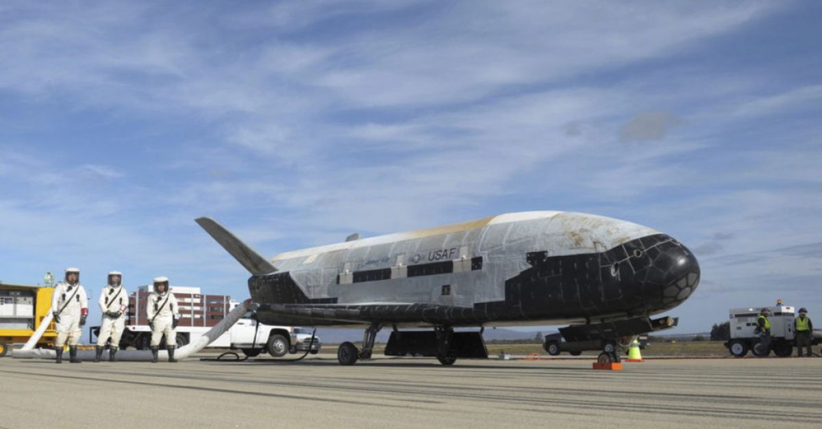 Космическият самолет X 37B на американските военни изстреля друга секретна мисия