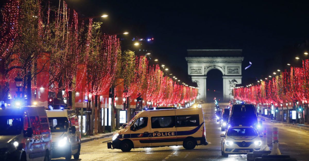 Франция засилва сигурността в навечерието на Нова година, с мобилизирани 90 000 полицаи
