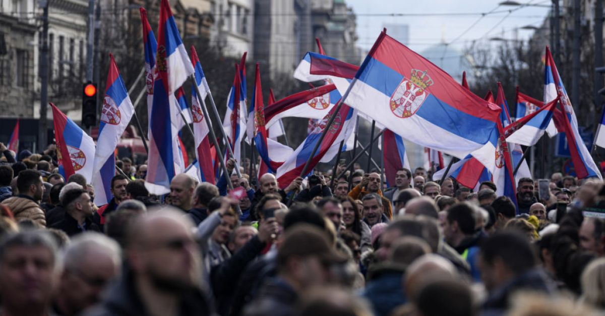 Хиляди хора се събраха на митинг в столицата на Сърбия,