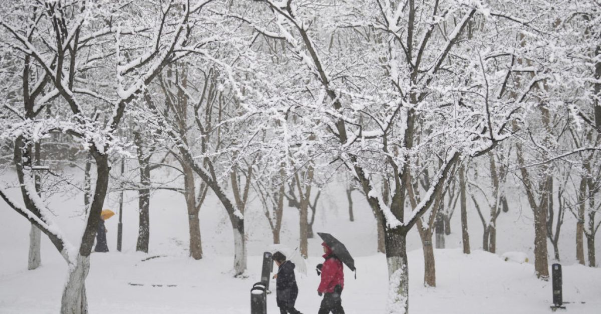 Столицата на Южна Корея регистрира най-големия еднодневен снеговалеж през декември от 40 години насам