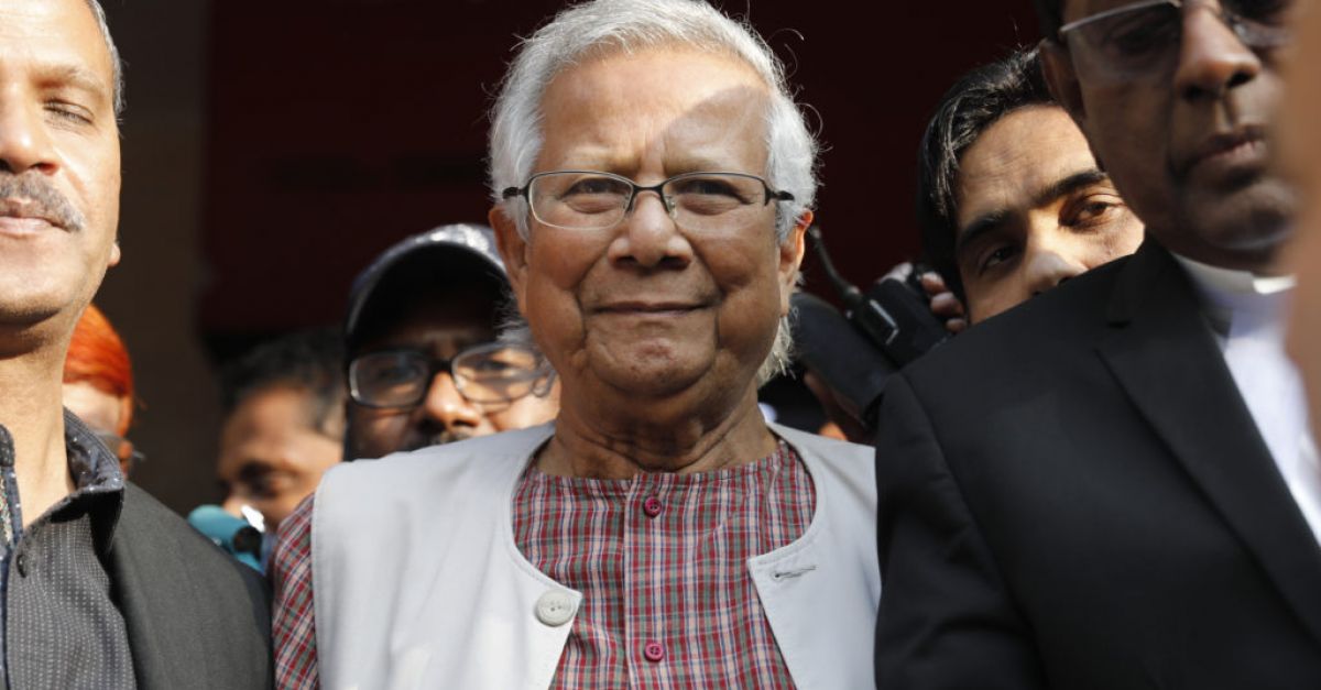 Трудов съд в столицата на Бангладеш осъди носителя на Нобелова