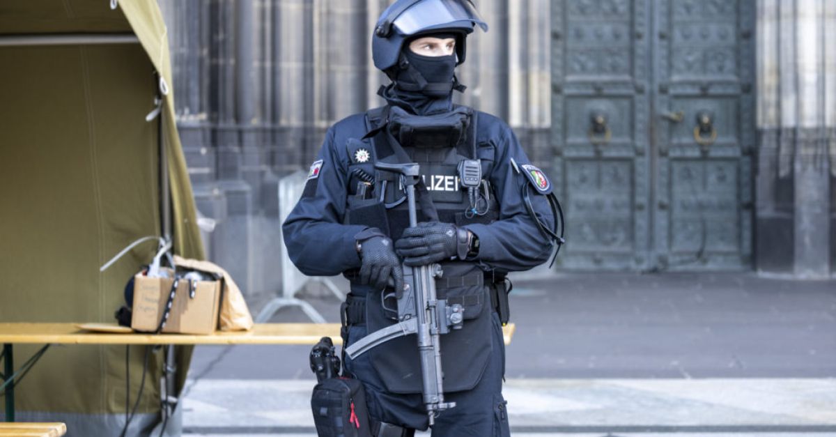 Германските власти задържаха пети заподозрян за „заплаха за нападение над Кьолнската катедрала“