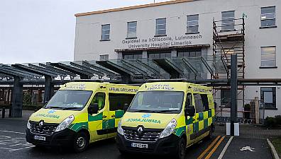 Over 100 Patients Wait For Beds At University Hospital Limerick - Inmo