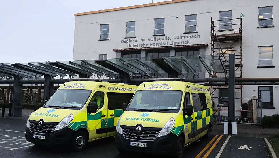 Over 100 Patients Wait For Beds At University Hospital Limerick - Inmo