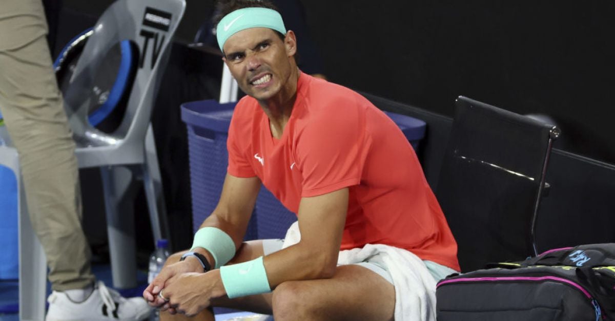 Рафаел Надал се оттегли от Australian Open поради „микро разкъсване“ на мускул