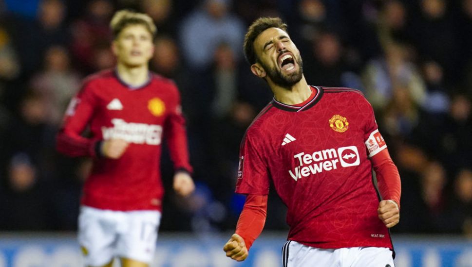 Manchester United Ease Into Round Four With Win At Wigan