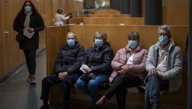 Spain Makes Masks Mandatory In Hospitals After Spike In Covid And Flu Cases