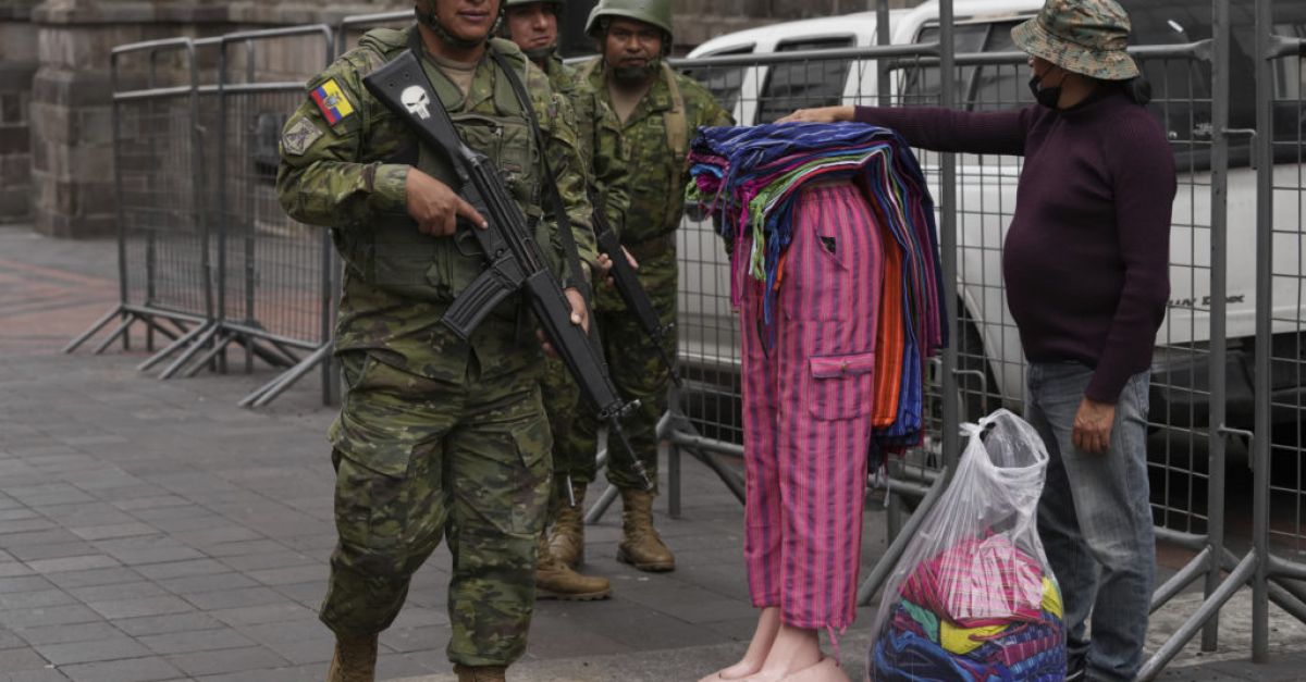 Какво е причинило нарастването на престъпното насилие в Еквадор?