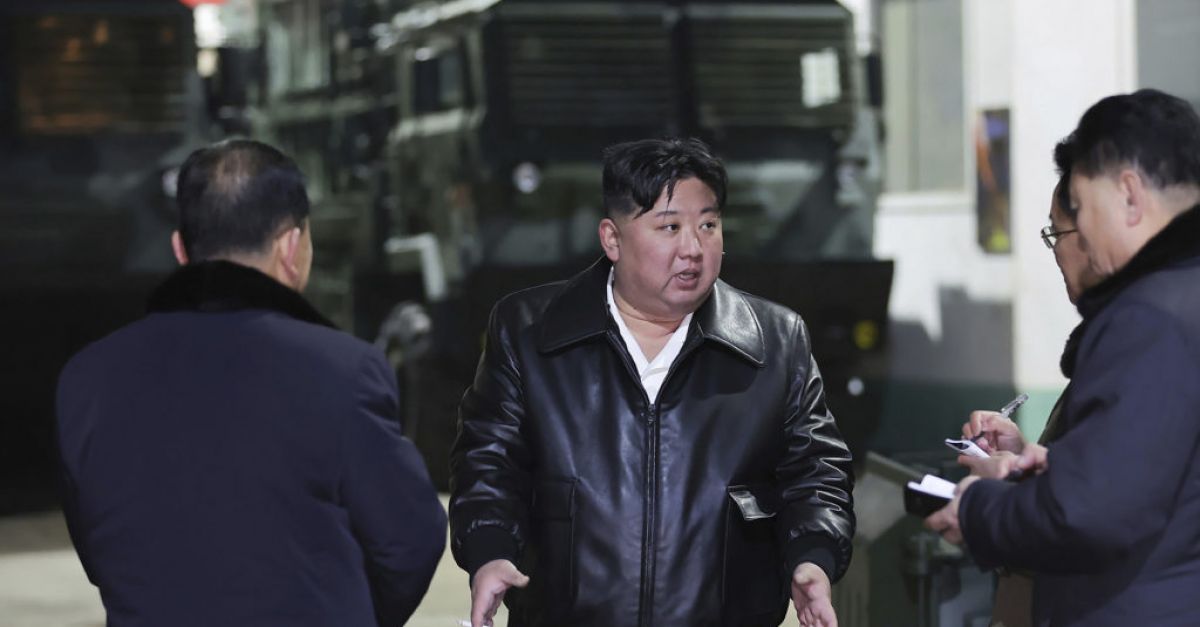 Северна Корея изстреля балистична ракета към морето, каза Южна Корея