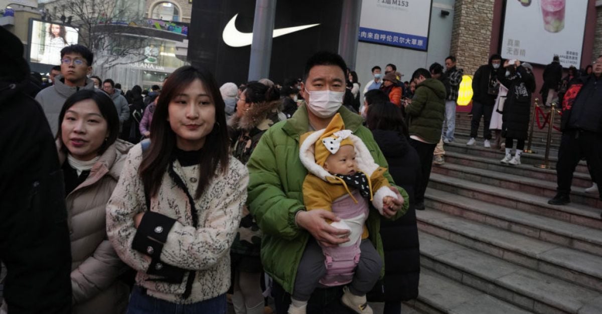 Населението на Китай намалява за втора поредна година въпреки края на политиката за едно дете