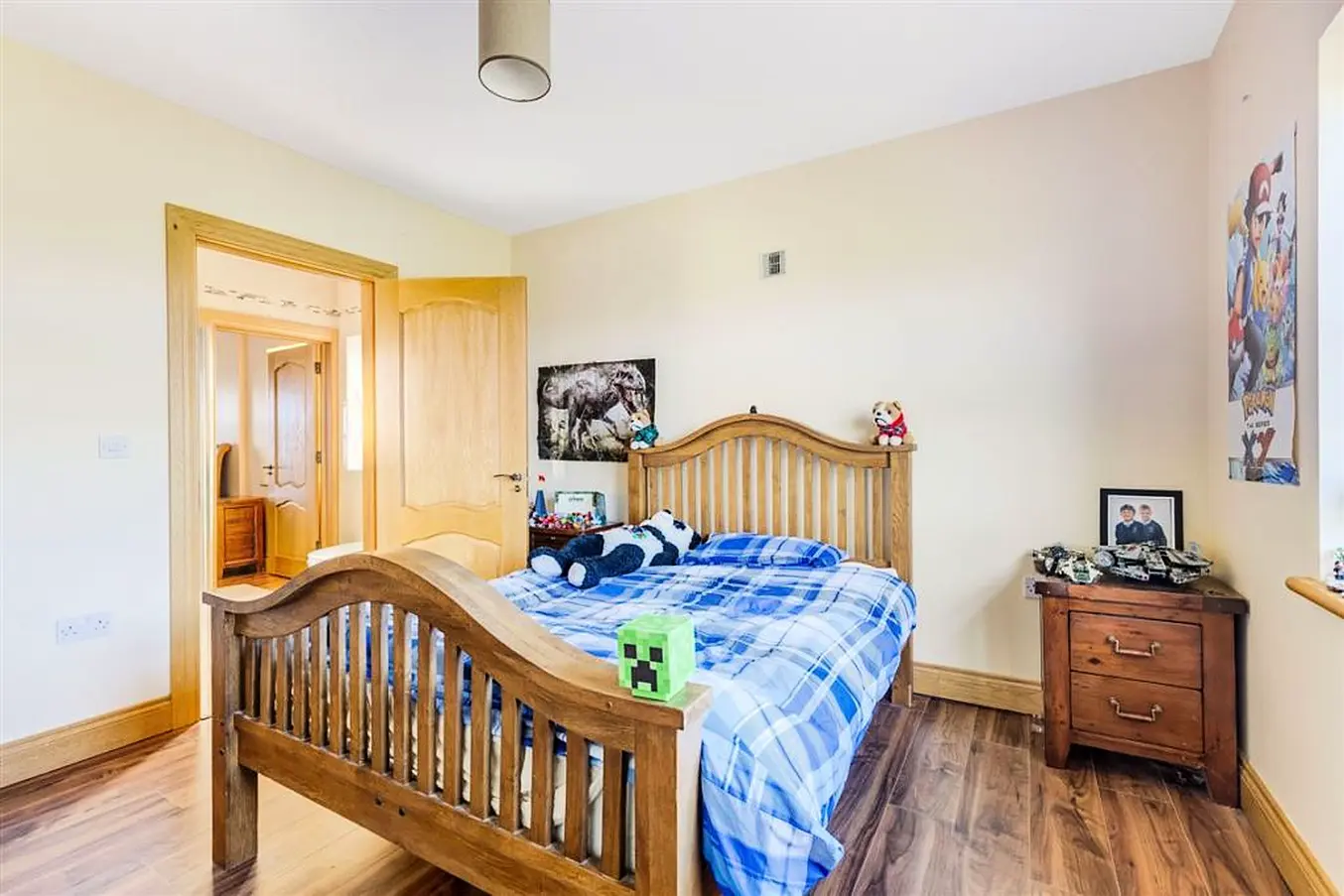 Bedroom With Access To Jack-And-Jill Bathroom