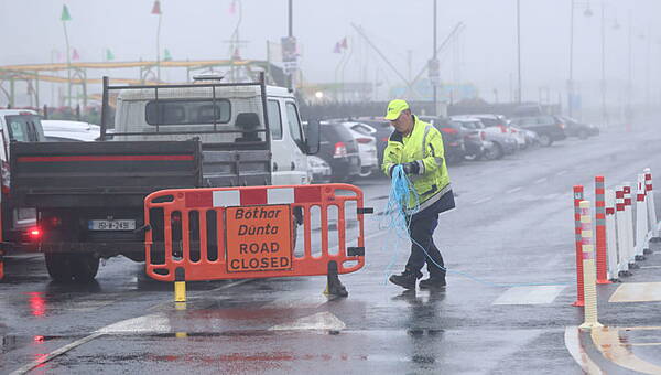 Carlow Nationalist — Status Red wind warning issued for Donegal, Galway and Mayo as Storm Isha to hit - Vimarsana News