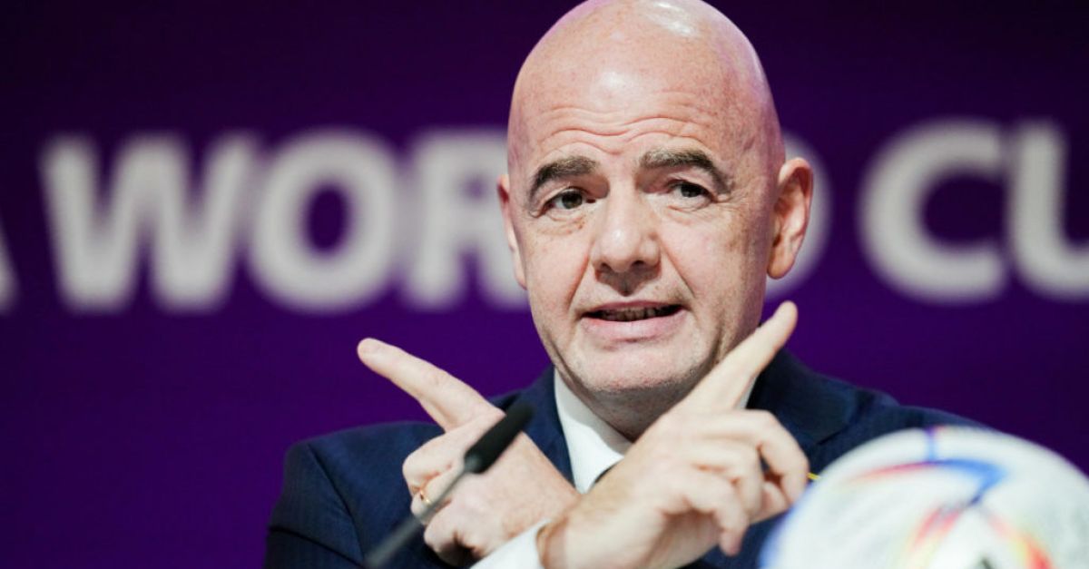 Президентът на ФИФА Джани Инфантино призова за прилагане на автоматична